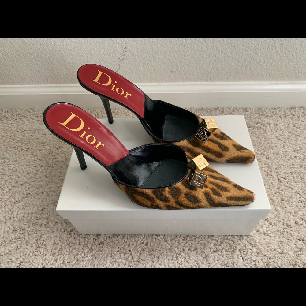 DIOR LEOPARD PRINT WOMEN’S MULE! NEW! Size 9.5 Comes w/ BAG! Great Conditon